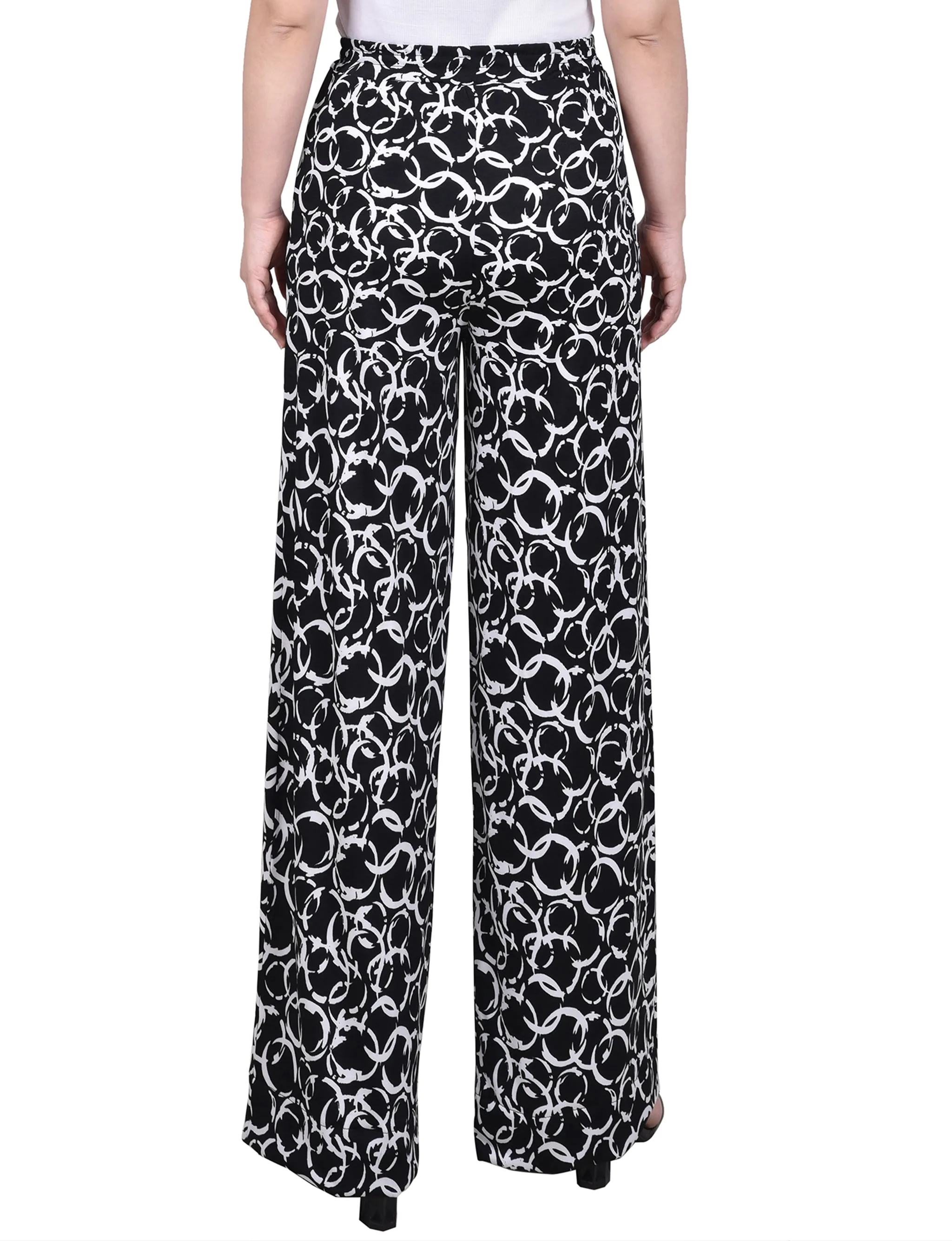 Petite Wide Leg Pull On Pant