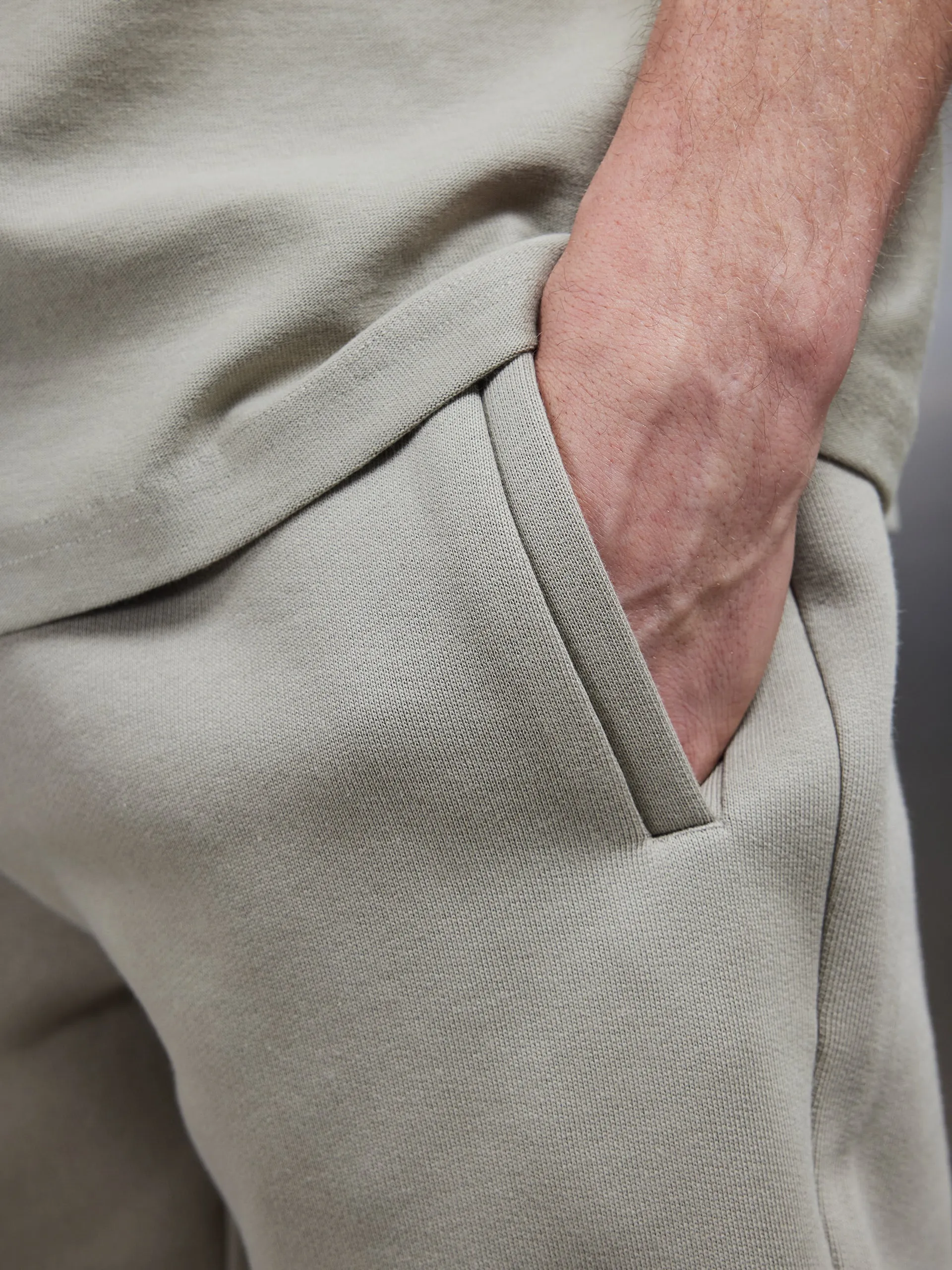 Relaxed Fit Short in Stone