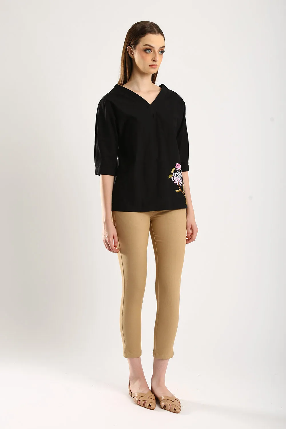 Simple Spirit Stretchable Cotton Pants in Khakis